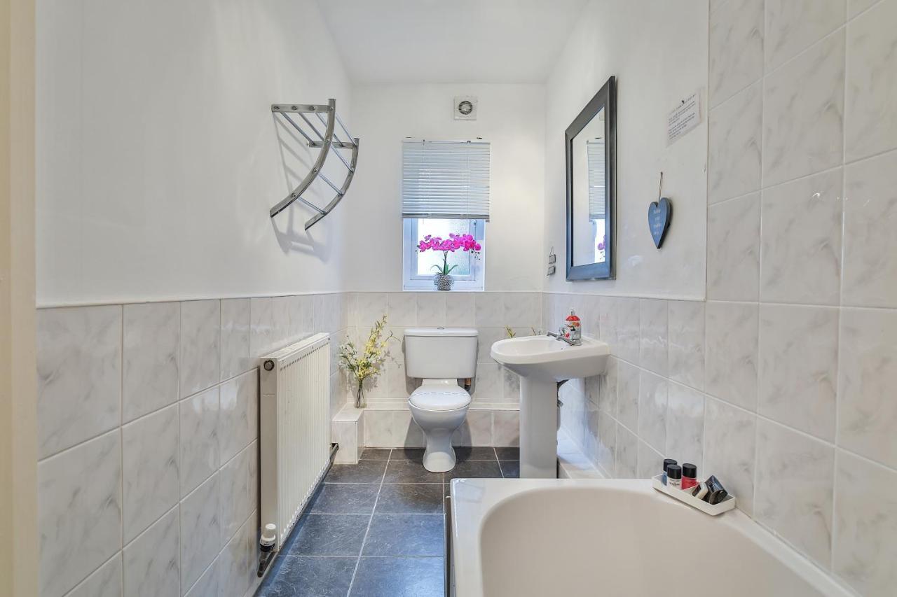 Chomley Holiday Flats Скарборо Екстер'єр фото