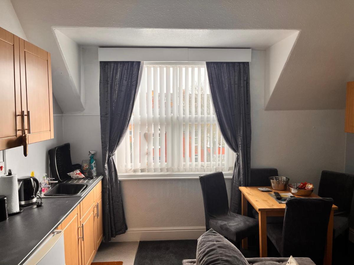 Chomley Holiday Flats Скарборо Екстер'єр фото